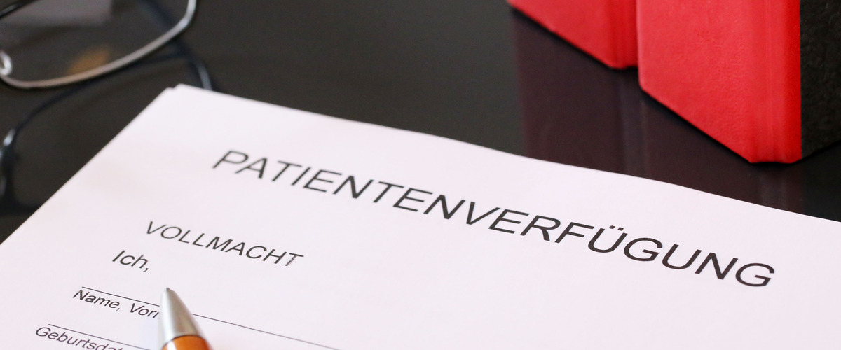 Bild einer Patientenverfügung verlinkt zum Blogbeitrag  Vollmachten und Verfügungen frühzeitig regeln